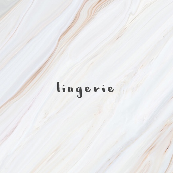 Lingerie - Picture 1 of 1